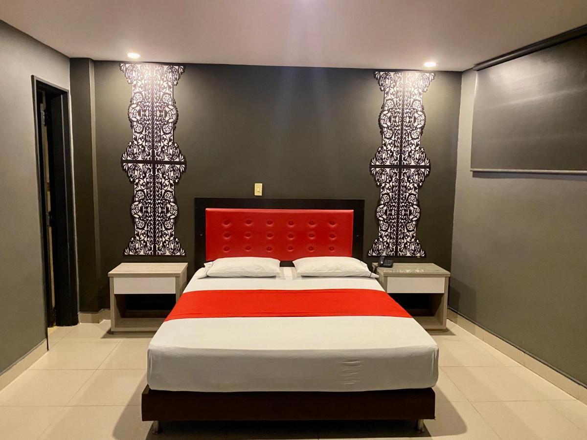 Hotel Latino Medellin Bagian luar foto